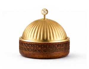 <b>Set</b> of 3 Luxury Gold Fluted Casseroles Stainless Steel Round Food Warmer Serving <b>Pots</b> with Wooden Legs and Silver Mirror Lids - Product Image 3