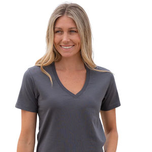 Camiseta de Manga Corta con Cuello en V Personalizable para Mujer, de Lona Ecológica, Certificada GOTS, Premium, Suave, Transpirable y de Secado Rápido - Product Image 5