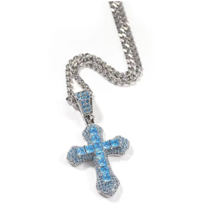 Pendentif Croix avec Pierres Moissanite Bleues, Collier Croix Bleue Hip Hop, Pendentif Entièrement Sertie de Pierres Moissanite - Product Image 1