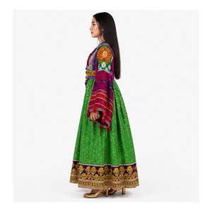 Lehenga Choli Tradicional India Verde Bordada de Algodón, Vestido Étnico de Boda para Mujer, Corte Holgado y Largo hasta el Suelo - Product Image 3