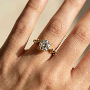 Anillo de Compromiso con Diamante Cultivado en Laboratorio con Corte VVS Certificado por IGI, Joyería de Lujo Única y Personalizada, Oro de 14K, Anillo de Bodas Exclusivo de 2 Quilates - Product Image 6