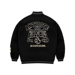 Chaqueta Bomber Varsity de Alta Calidad con Forro de Felpa, Botones a Presión, Parche Personalizado, Bordado Chenille, Cuello Alto, Estilo Casual de Verano - Product Image 4