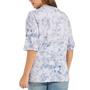 T-shirt femme personnalisé effet délavé, tissu premium, coupe décontractée pour la collection lifestyle moderne et décontractée - Product Image 6