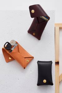 กระเป๋าสตางค์หนังแท้แบบบางไร้ตะเข็บ ดีไซน์มินิมอล ใส่บัตรได้ ป้องกัน RFID รุ่น SLW-0066 - Product Image 5