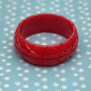 Bracelet en résine au design tendance - Bracelet transparent coloré et épais par AFZA ENTERPRISES - Product Image 5