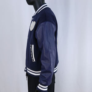 Veste de sport pour homme bleu marine avec perles en forme de cœur sur le devant, coupe classique, best-seller des vestes d'hiver - Product Image 3