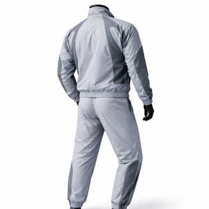 Ensemble de survêtement coupe-vent gris clair pour homme, léger, avec blocs de couleur, veste zippée intégrale et pantalon de jogging, logo personnalisé OEM - Product Image 5