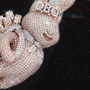 Colgante de Conejo de Plata 925 Bañado en Oro de 14K con Diamante Moissanita de Corte Brillante Redondo, Amuleto de Lujo Temático para Regalo - Product Image 1