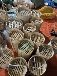 Cuiseur vapeur rond en bambou pour la cuisine, idéal pour les raviolis et la présentation - Product Image 2