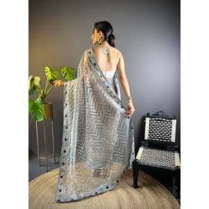 Ropa Tradicional China de Diseñador - Sari Bordado con Hilo Metálico - Product Image 1