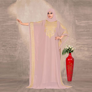 Caftán Modesto de Chifón Bordado para Eid y Ramadán, Vestido Diario Largo hasta el Suelo con Mangas de Diseño y Silueta Ligera Drapeada - Product Image 2