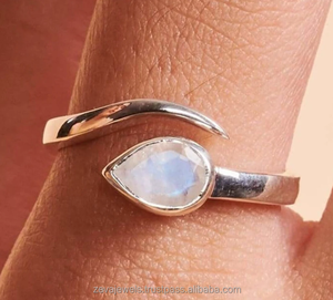 แหวนมูนสโตนสีรุ้งวงโค้งแบบทันสมัยแหวนพลอยธรรมชาติแหวนเงินเครื่องประดับสำหรับผู้หญิง - Product Image 1