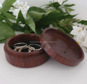 Boîte de rangement en bois artisanale naturelle, petit cadeau, fermeture magnétique, carrée, rectangulaire, boîte à bagues en bois de luxe, fabriquée par Tayyab Handicraft - Product Image 2