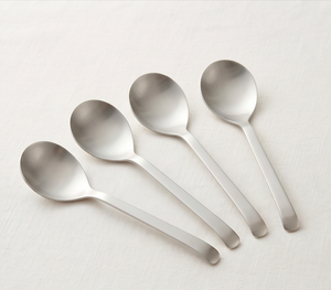 Cuchara Ligera de Aluminio con Acabado Plateado, Perfecta para Uso Diario en Hogares, Restaurantes y como Esencial de Cocina - Product Image 1