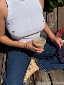 Débardeur de luxe brodé à la main pour femmes avec des perles exquises et un motif de broderie artistique magnifique - Product Image 6