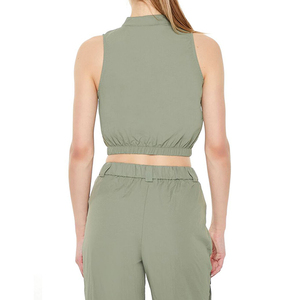 Chaqueta Corta Acolchada Transpirable de Punto para Mujer, Corte Ajustado, Múltiples Bolsillos, Cierre Completo, Sin Mangas - Product Image 3