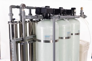 Equipo de tratamiento de agua industrial personalizado 500LPH pequeño comercial ósmosis inversa RO planta con componente de núcleo de motor - Product Image 5