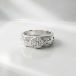 DIVYORO SIGNATURE <b>CIRCLE</b> MOTIF <b>RING</b> - Product Image 1