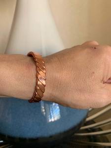 Hermosa pulsera magnética de cobre puro para mujeres y hombres, restaura el equilibrio, la energía y la fuerza, mejora la calma y la alegría, regalo perfecto para mujeres. - Product Image 2