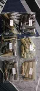 Botón de palanca de cuerno de búfalo auténtico de 50 mm, ecológico, hecho a mano, de 2 agujeros, con diseño de cruz, animal, flor, ángel, punta oscura completa, para costura de ropa y uso doméstico - Product Image 3