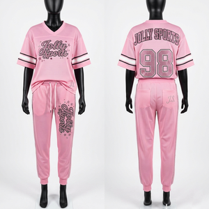 Ensemble pantalon et haut en jersey de polyester rose 180 GSM pour femme, avec empiècements latéraux contrastants et logo personnalisé par sublimation – Tenues pour femme - Product Image 3