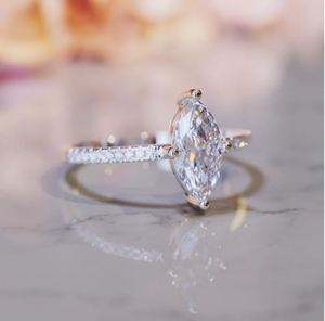 Anillo de Compromiso Clásico con Corte Marquesa de Moissanita, Chapado en Oro Rosa sobre Plata de Ley, para Boda y Aniversario - Product Image 3