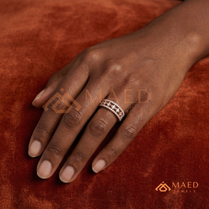 Bague géométrique romantique en argent plaqué or rose - Style vintage avec bande pavée en forme de diamant - Product Image 3