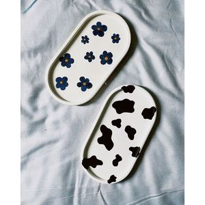 Luxury Resin <b>Decorative</b> Trays Oval and Round Shapes for Gifting - Product Image 5