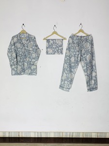 Completo da <span class=keywords><strong>Notte</strong></span> The Moonlit Garden - Pigiama Premium in Cotone a 3 Pezzi - Product Image 2