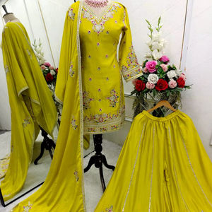 Nouvelle tenue Salwar Kameez en modal pour femmes, idéale pour les fêtes, style Bollywood, vêtements de mariage indiens et pakistanais, avec dupattas élégants, longueur genou - Product Image 1