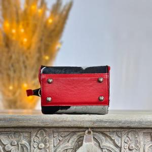 Bolso de Mano de Cuero Genuino de Vaca de Lujo con Bordado Rojo y Cierre de Cremallera con Piedra Turquesa - Product Image 5