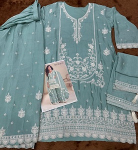 คอลเลคชั่นชุดสาหรี่กะมีซปักลายผีเสื้อ Gulkayra Butterfly Chinnon พร้อมงานปักอย่างประณีต มีแคตตาล็อกครบชุด จำหน่ายในราคาขายส่ง - Product Image 6