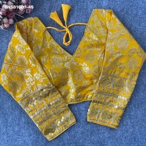 Blusa de excelente calidad en seda Dola con trabajo de tejido Zari y bordado en el borde ancho de las mangas y cuello en V acolchado a precio de mayorista. - Product Image 1