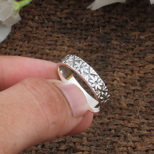 Bague de mariage vintage en argent sterling 925, finition oxydée antique, motif floral, pour femme, bijoux fins, prix d'usine, vente en gros - Product Image 5