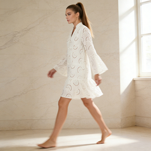 Robe tunique décontractée beige en crochet pour femme, personnalisable, à manches évasées, coupe ample, avec détail illusion naturelle, idéale pour la plage - Product Image 2