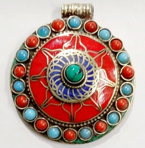 Colgantes Religiosos Tibetanos de Mariposa en Aleación con Turquesa y Baño de Plata Antigua - Product Image 5