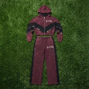 Conjunto de chándal de dos piezas para mujer: Sudadera corta con cremallera, lavado ácido, bloques de color y detalles de pedrería, y pantalones de chándal de pierna ancha. - Product Image 6