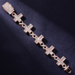 Bracelet religieux tendance en or blanc plaqué rhodium avec accents de diamants en forme de croix pour femmes et hommes - Anniversaire - Product Image 4