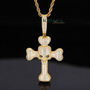 Pendentif croix en argent 925 plaqué or avec moissanite taille brillant rond, style hip-hop, breloque unisexe pour usage quotidien - Product Image 3