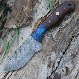 Cuchillo de Caza y Camping con Hoja de Acero de Damasco y Diseño de Espiga Completa para Pedidos de Proveedores y Personalización de Marca - Product Image 3