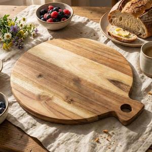 Planche à découper en bois d'acacia, design rond, épaisse, durable, sûre pour les couteaux, parfaite pour la découpe, le service et une utilisation élégante en cuisine - Product Image 3