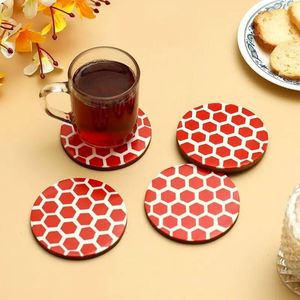 Ensemble de sous-verres hexagonaux rouges modernes en bois, sets de table ronds résistants à la chaleur pour café et repas - Product Image 1