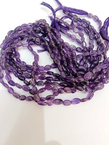 Cuentas de Amatista Lisas de Forma Ovalada, Cuentas de Piedras Preciosas de 13 Pulgadas, Cuentas de Piedra Natural para Hacer Joyas, Fiesta, Gemas de Rajasthan Gigli Rigli - Product Image 3