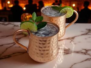 Tasses en cuivre pur, martelées à la main, écologiques, anti-fuite, avec poignées, 18 oz, lot de 2, d'inspiration ayurvédique, sans laque, authentiques - Product Image 4