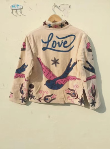 Veste bomber florale en velours 100% brodée Suzani, faite à la main, style bohème vintage, réversible, courte, pour l'été, rembourrée en coton pour l'hiver - Product Image 2