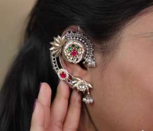 Pendientes de Perlas Kundan con Piedras Verdes y Rosas - Product Image 3