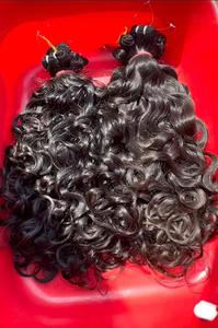 Extensions de cheveux humains bouclés naturels de qualité supérieure paquets vierges pleine brillance sans enchevêtrement Double trame non transformés exportation de gros - Product Image 3