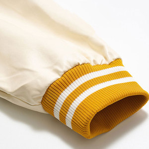 แจ็คเก็ตวาร์ซิตี้สไตล์คลาสสิกสำหรับผู้ชาย เหมาะสำหรับลุคสบายๆ แต่ดูมีสไตล์ ทนทาน ใส่สบาย และทันสมัย เหมาะสำหรับใส่ในชีวิตประจำวัน - Product Image 6