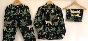 Conjunto de Pijama de Manga Larga para Mujer, Estampado Tropical de Animales, Cuello con Muescas, Camisa con Botones y Pantalones, Ropa de Dormir con Estampado Tropical de Animales - Product Image 2