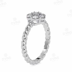 แหวนหมั้น D'VINS JEWELS 7 เม็ดพลอย VVS แบบคลาสสิก ทองคำแท้ 14K ตัวเรือนแบบหนามเตย สำหรับงานแต่งงาน งานเลี้ยงฉลองครบรอบ ได้รับการรับรองจาก IGI - Product Image 3